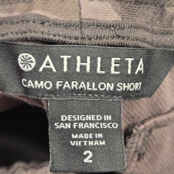 Athleta Camo Farallon Shorts Women's Size‎ 2 Green Brown Camouflage Athleisure - Picture 3 of 7